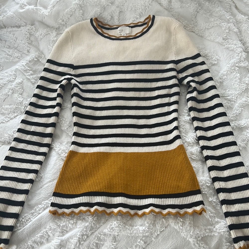 Lightweight knit sweater top